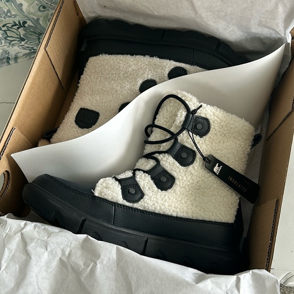 NIB! Sorel Explorer II Joan Cozy Sherpa Snow Boots - Picture 3 of 9
